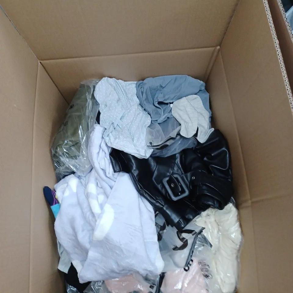 BOX OF ASSORTED CLOTHING ITEMS TO INCLUDE SHORTS, SWEATER, JUMPERS ETC 