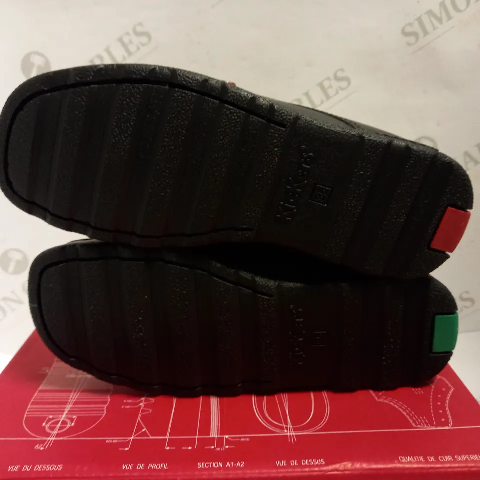 BOXED KICKERS FRAGMA SLIP LEATHER SHOES - SIZE 35EU