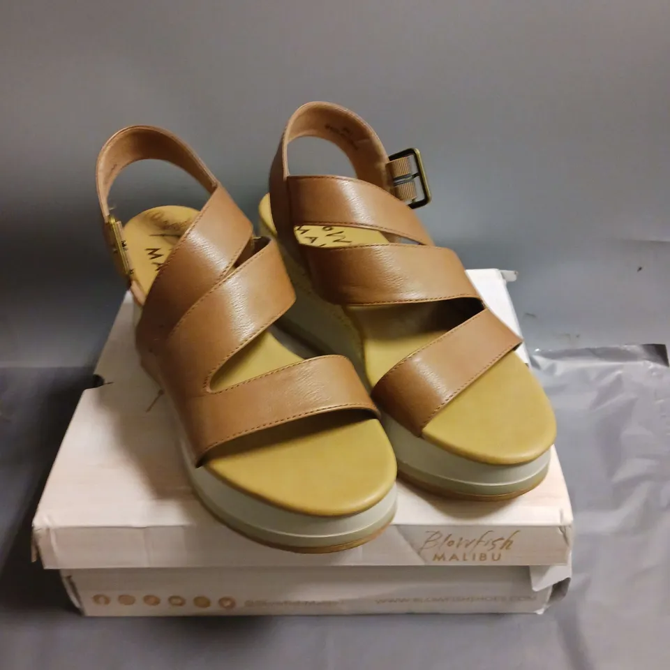 BLOWFISH MALIBU LADIES WEDGE SANDAL BROWN SIZE 8