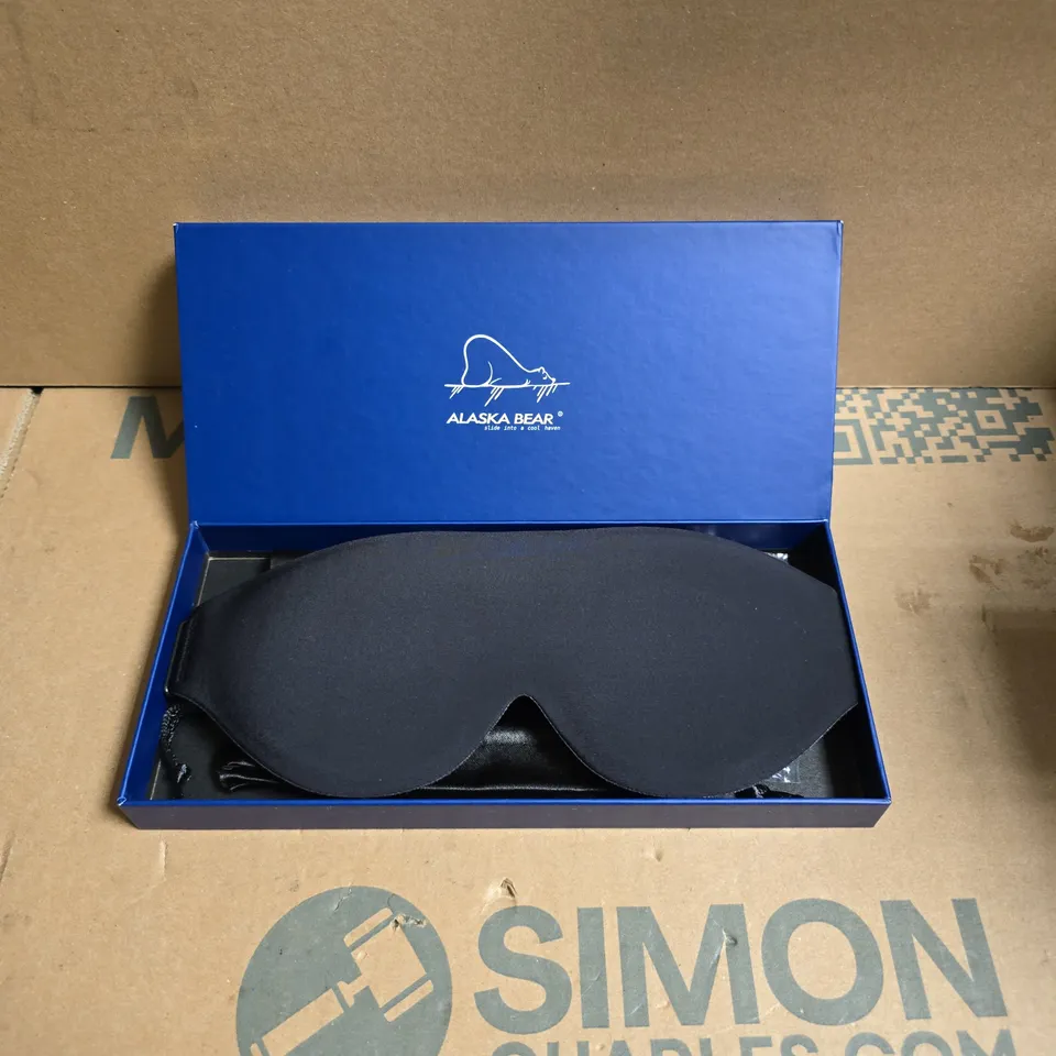 BOXED ALASKA BEAR SILK SLEEP MASK