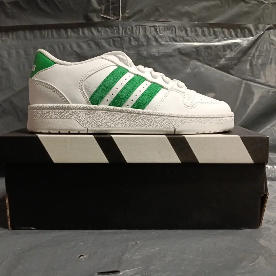 BOXED PAIR OF ADIDAS BREAK START J SHOES IN WHITE/GREEN SIZE UK 3