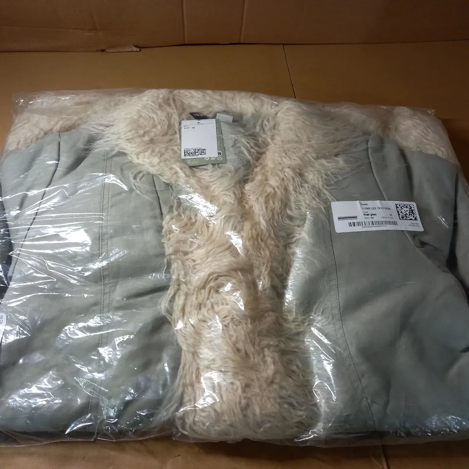 H&M DIVIDED COAT - SIZE M