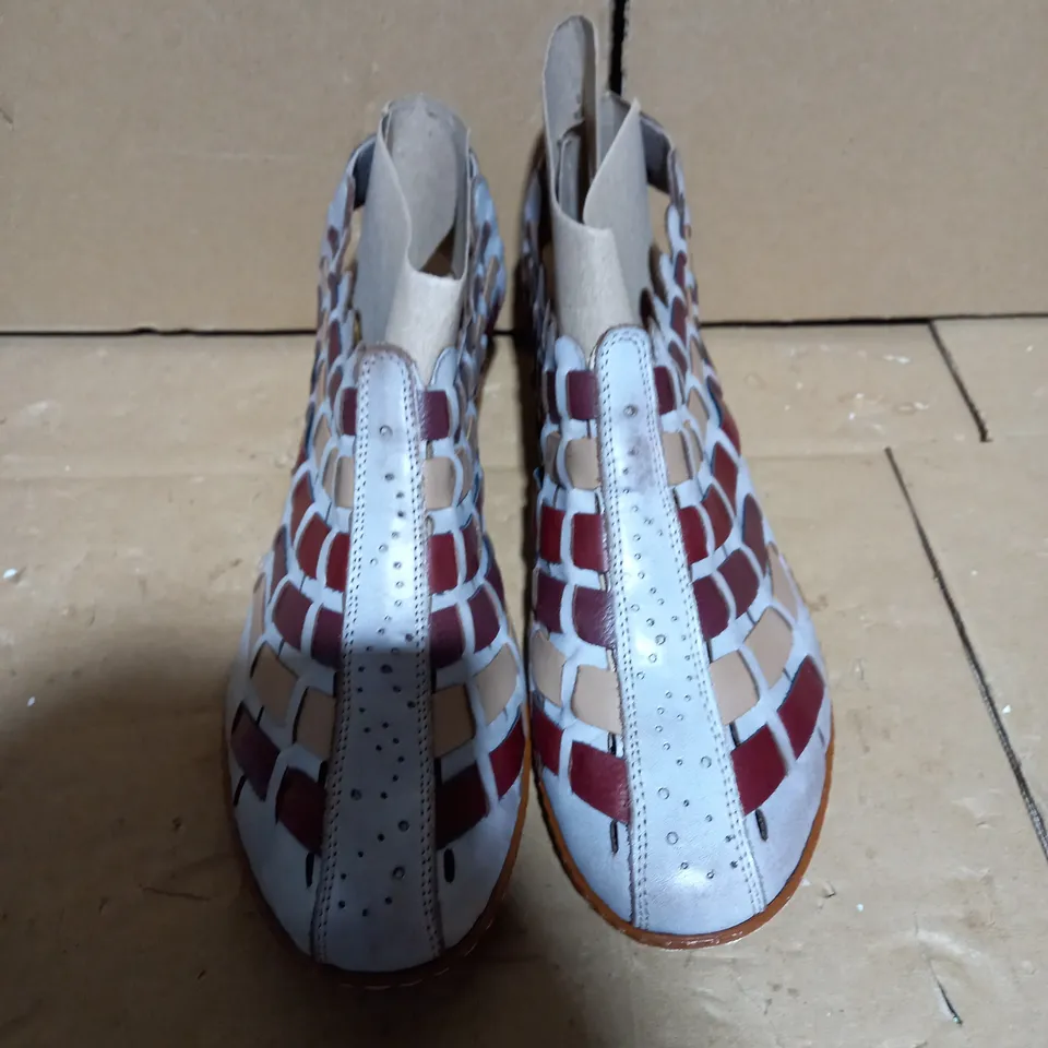 RIEKER INTERWEAVE LEATHER LOW HEEL SHOE (TAUPE), SIZE 5.5 UK