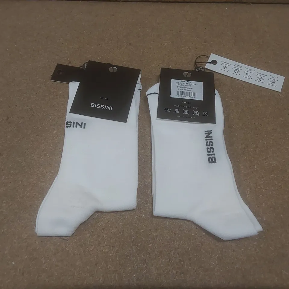 BOX TO CONTAIN A LARGE QUANTITY OF BRAND NEW PAIRS OF BISSINI CYCLING SOCKS - WHITE // SIZE: XXL // 1 PAIR PER PACK