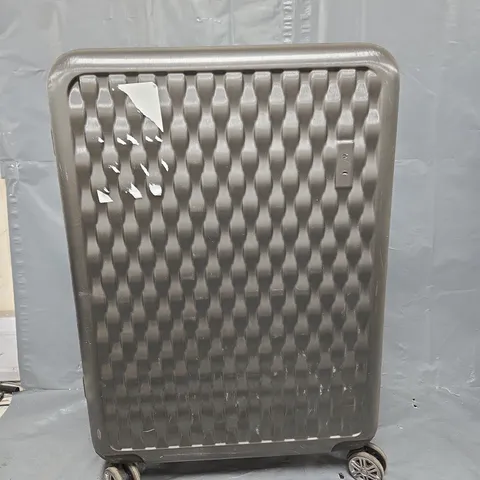 UNBRANDED 2 SET HARDSHELL 8 WHEEL SUITCASES IN LIGHT GREY