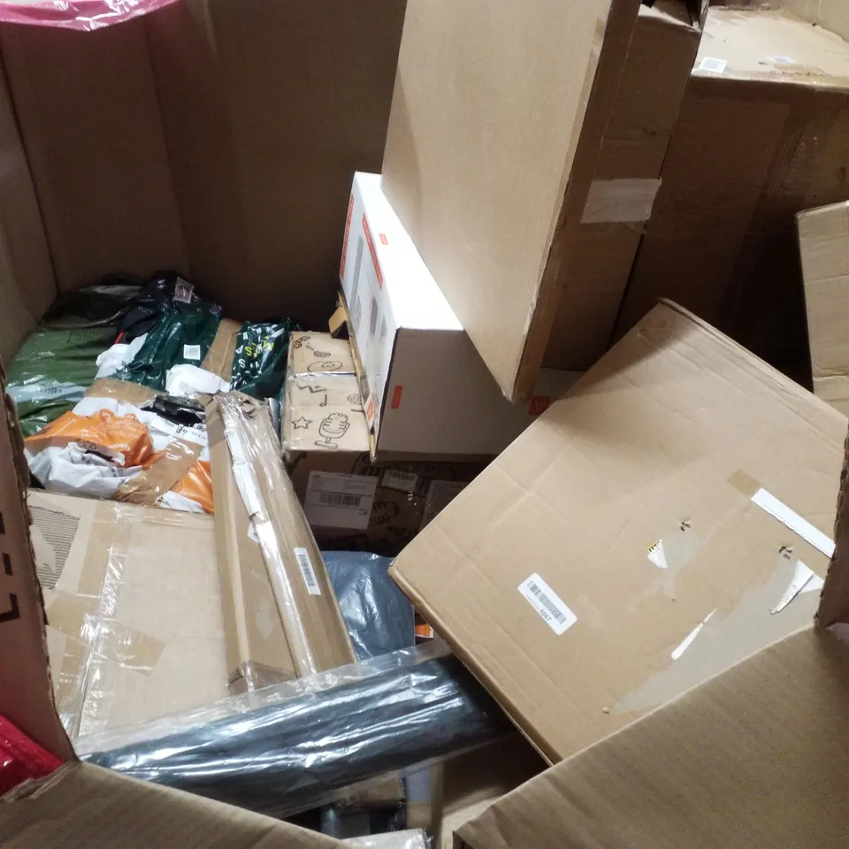 PALLET CONTAINING ASSORTED PRODUCTS INCLUDING CAT TREE, OAK FLOATING SHELF, WEED BARRIER FABRIC, RETRACTABLE SAFETY GATE & OFFICE CHAIR MAT
