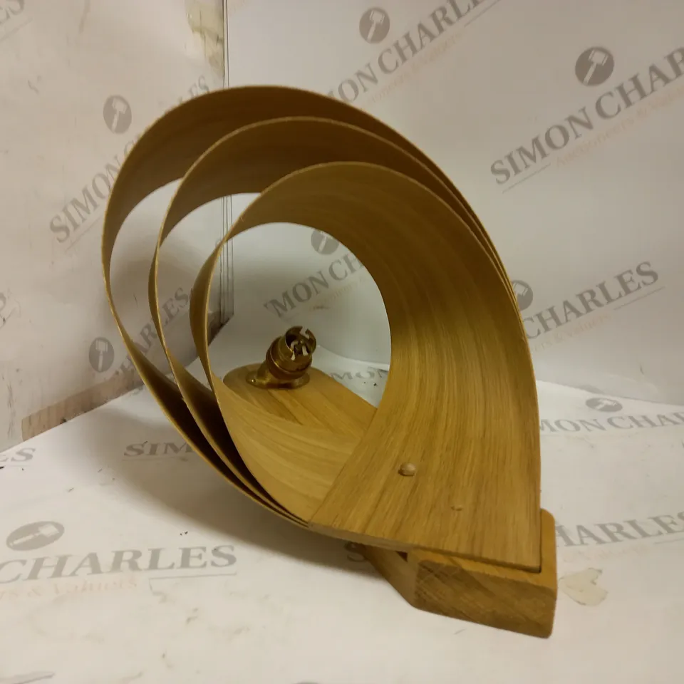 TOM RAFFIELD CAPE LAYERED LED LIGHT