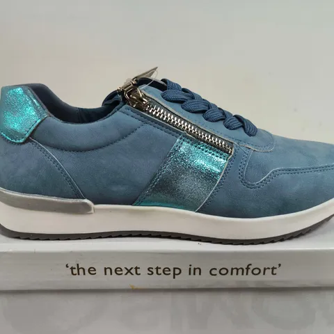 BOXED PAIR OF DR.KELLER MARTINA BLUE SNEAKERS – SIZE 6 (UK 6)