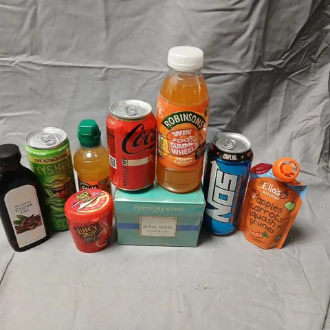 APPROXIMATELY 19 ASSORTED PRODUCTS TO INCLUDE; ROBINSONS FRUIT SHOOT, TRIP, NATURAL CLOVE OIL, ELLAS KITCHEN AND FORTNUM AND MASON TEA BAGS