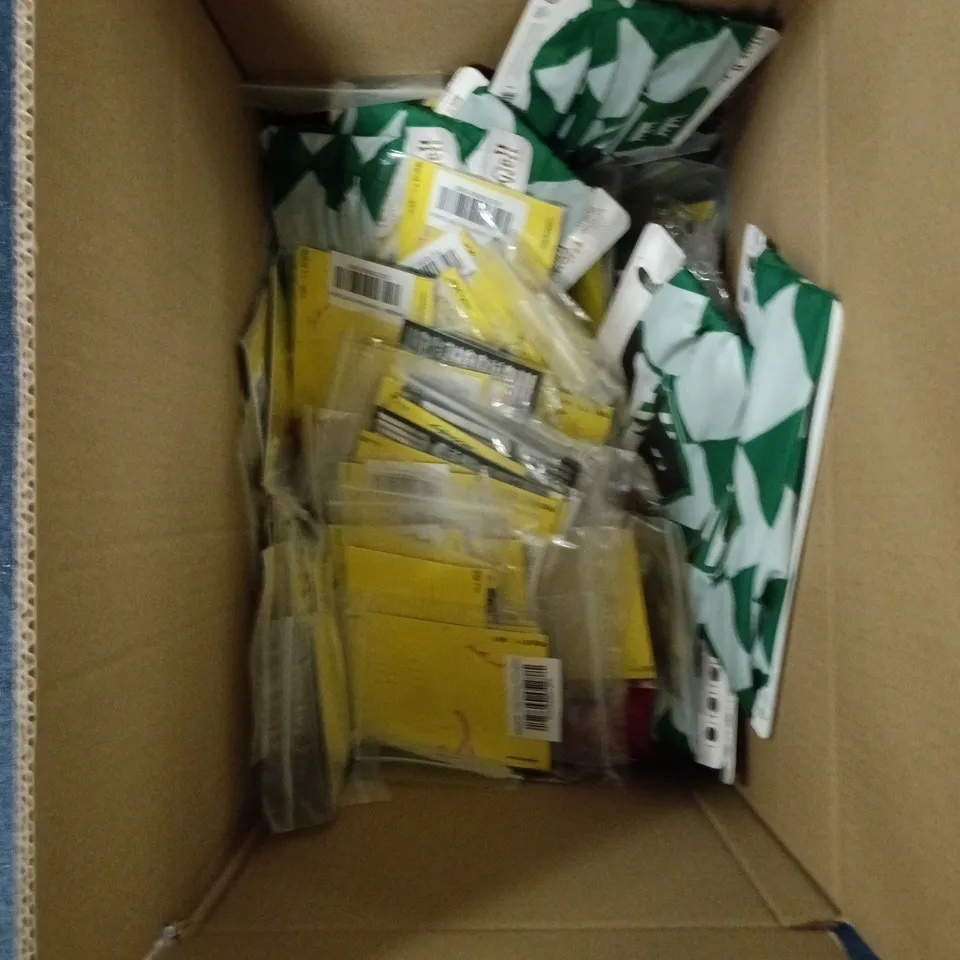 BOX OF APPROXIMATELY 30 ASSORTED ITEMS TO INCLUDE: CYBERPUNK POSTCARD, HARRY POTTER FACE COVERING AND PORTUGAL SCARF