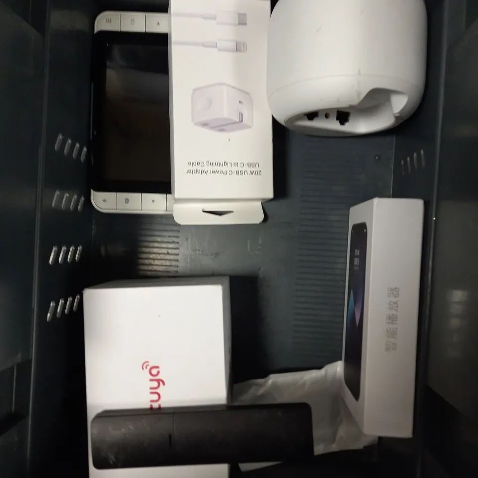 APPROXIMATELY 10 ASSORTED ELECTRICAL PRODUCTS TO INCLUDE 24HR TIMER, SKY Q REMOTE, MINI SPEAKER ETC