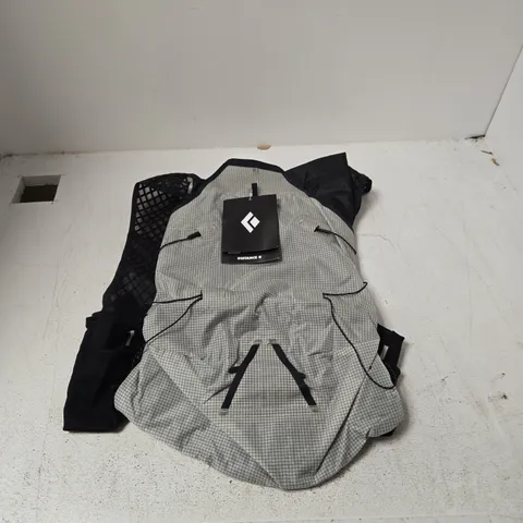 BLACK DIAMOND DISTANCE 8 BACKPACK – HIKING/TRAIL PACK 