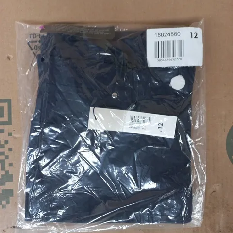 BAGGED ROMAN TURN UP SHORTS IN NAVY SIZE 12