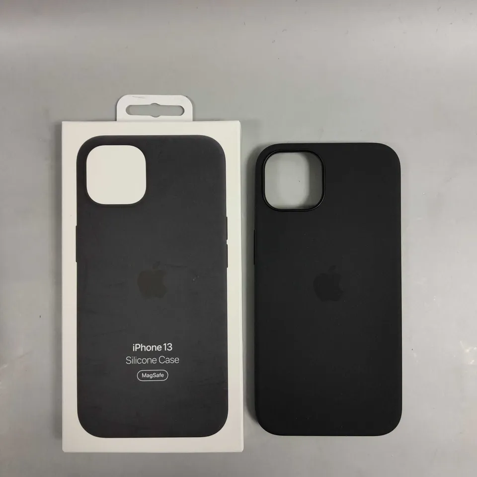 BOXED APPLE IPHONE 13 MAGSAFE SILICONE CASE IN MIDNIGHT