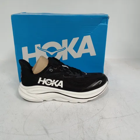 HOKA CLIFTON 10 BIG KIDS RUNNING SHOES - BLACK, UK 5.5 (US 6.5) – WITH BOX