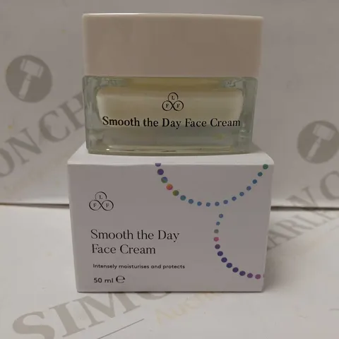 LOOK FABULOUS FOREVER SMOOTH THE DAY FACE CREAM 50ML