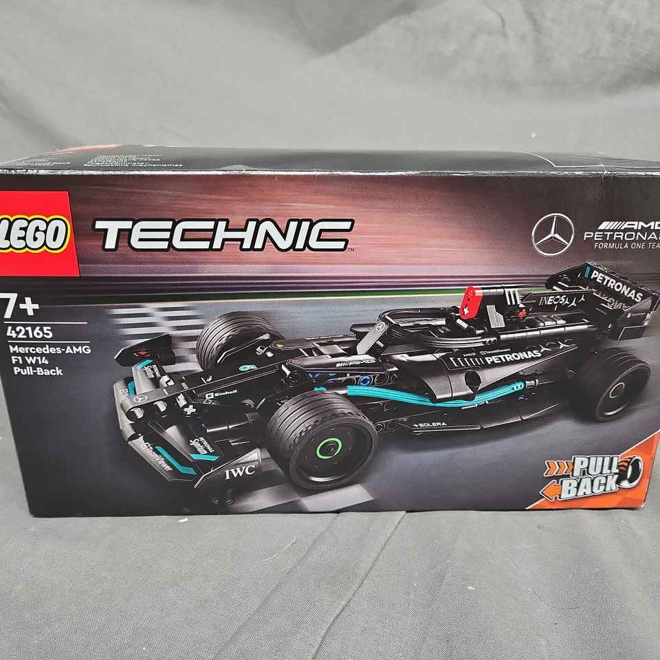 LEGO TECHNIC - MERCEDES-AMG F1 W14 PULL BACK