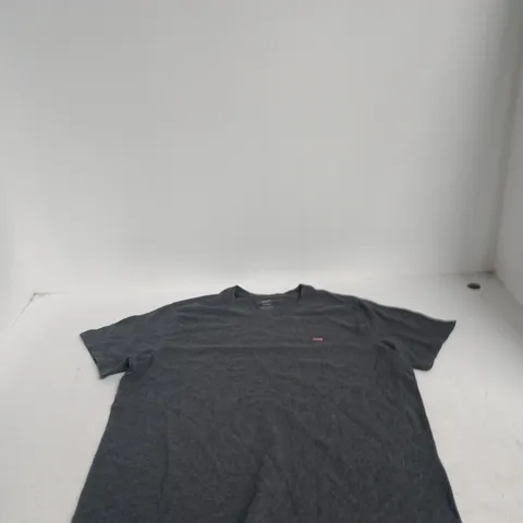 LEVI'S HEATHER GREY T-SHIRT – UK XL