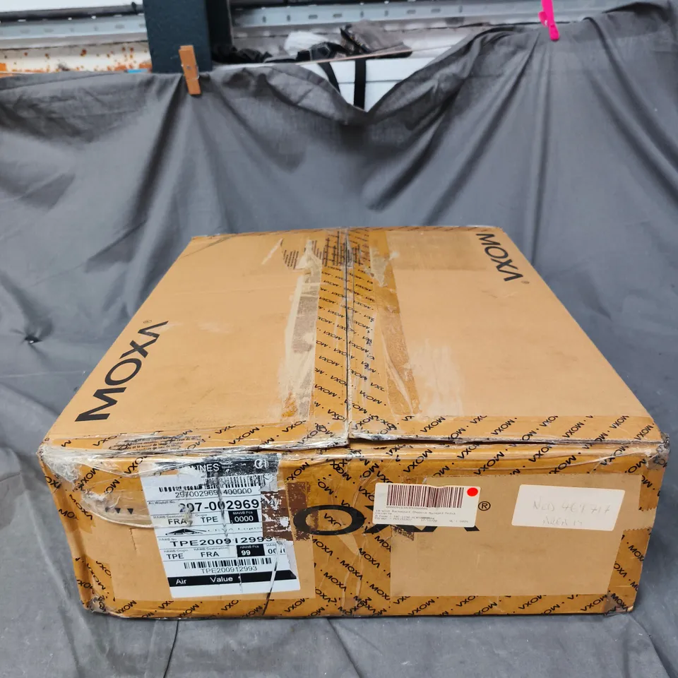 MOXA 18-SLOT RACKMOUNT CHASSIS – MANAGED MEDIA CENTER (BOXED, WITH DOCS)