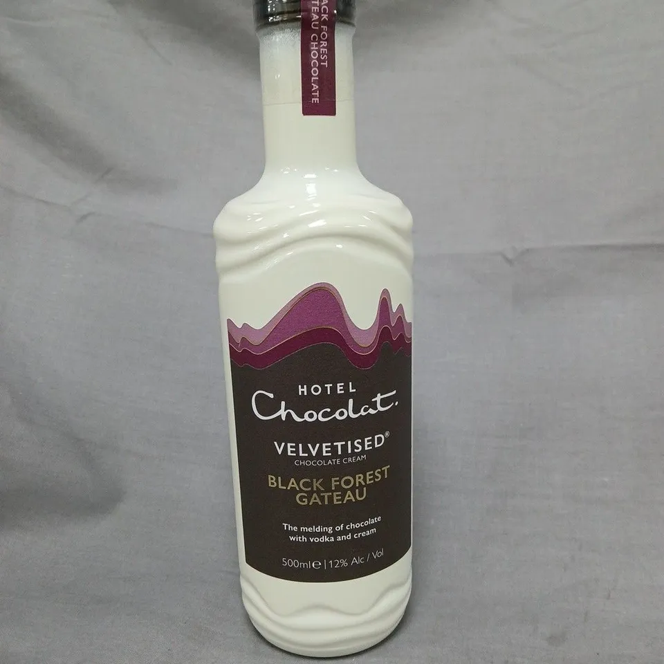 HOTEL CHOCOLAT VELVETISED CHOCOLATE CREAM – BLACK FOREST GATEAU, 500 ML, 12% ABV