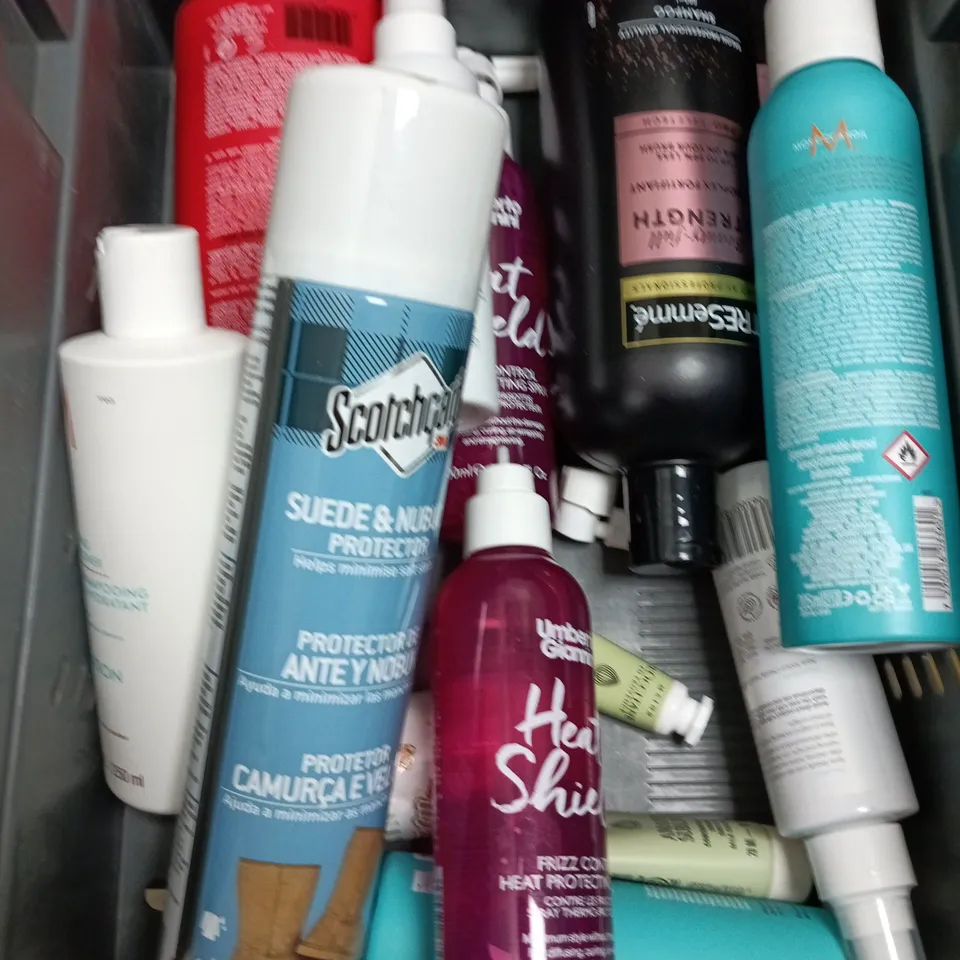APPROXIMATEY 20 ASSORTED HEALTH AND BEAUTY PRODUCTS TO INCLUDE - DOVE WHOLE BODY DEODORANT - EVE CURLS CURL DEFINING CREAM AND TRESEMME SHAMPOO