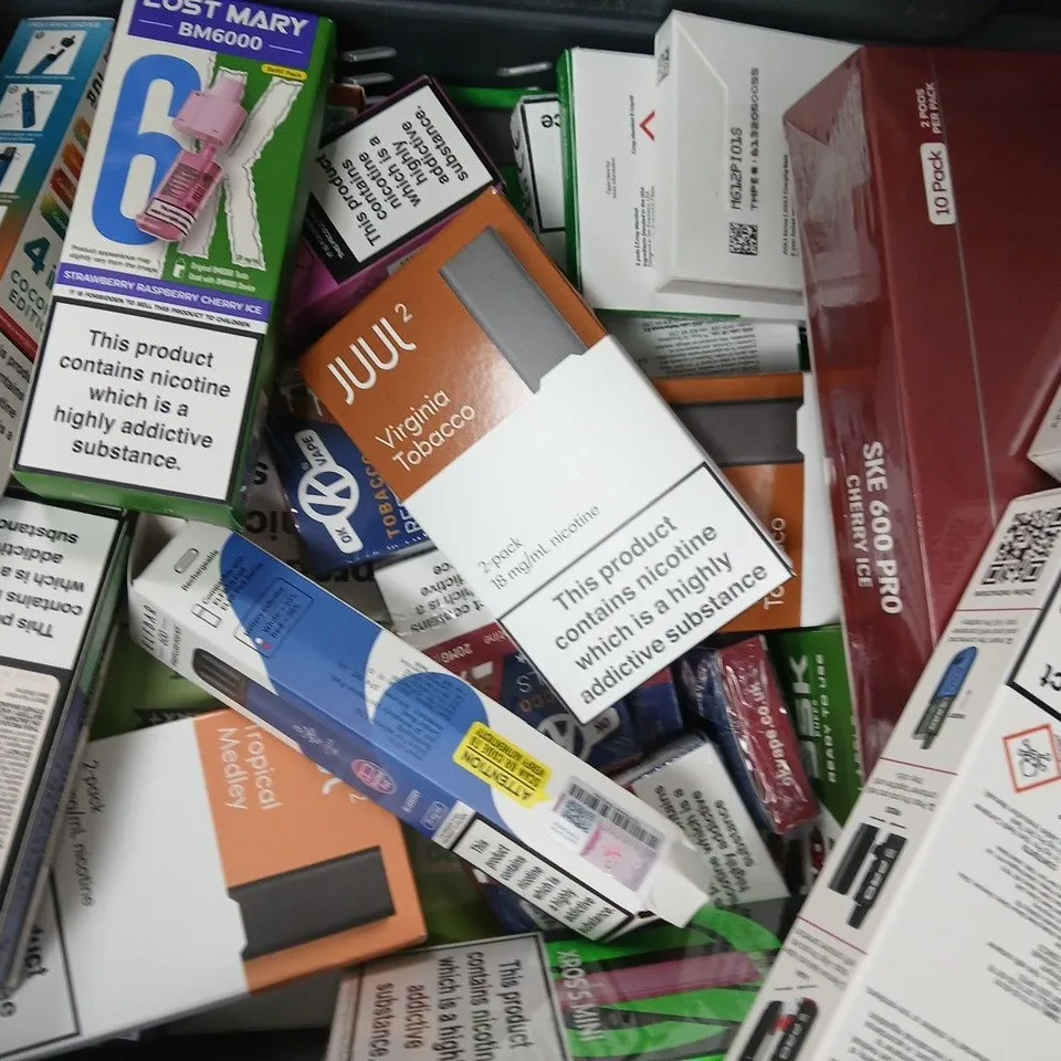 APPROXIMATELY 20 ASSORTED E-CIG AND VAPING PRODUCTS TO INCLUDE TITAN, IVG, SNOWPLUS, ETC
