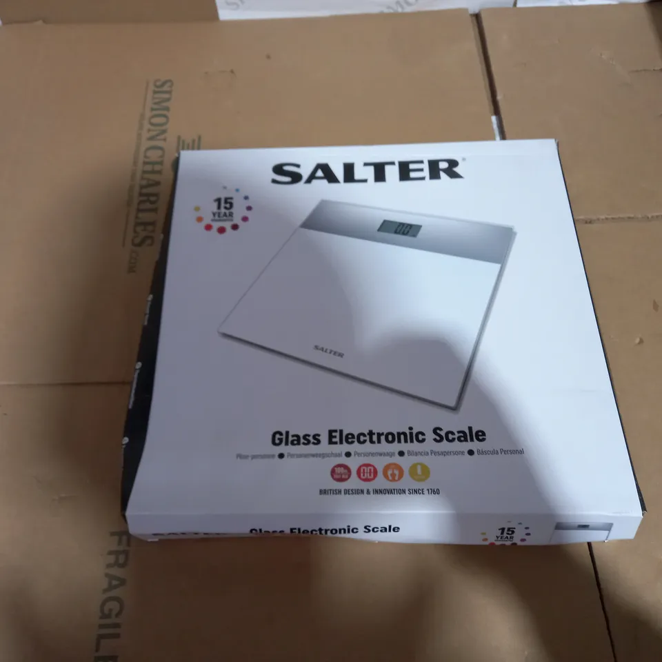 SALTER GLASS ELECTRONIC SCALE 