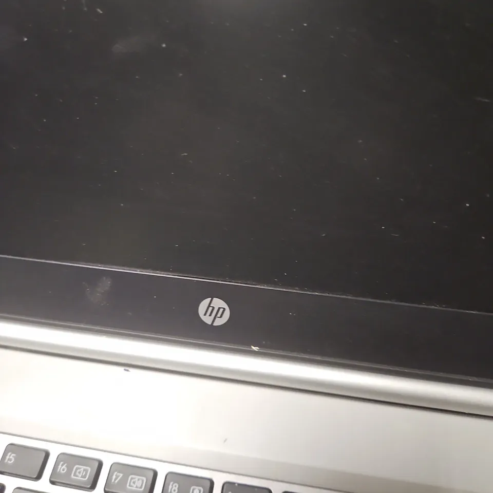 HP ELITEBOOK LAPTOP – INTEL CORE I5, UK KEYBOARD, 3 KICK IT OUT STICKERS ON PALM REST