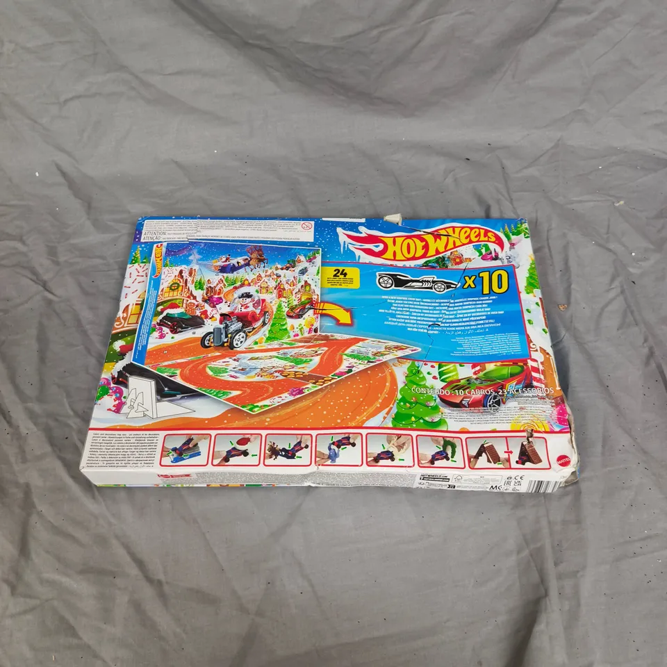 HOT WHEELS ADVENT CALENDAR – 24 DAYS, BOXED (10 CARS + 23 ACCESSORIES)