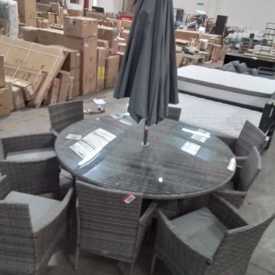 LUARA JAMES RATTAN GARDEN SET INCLUDING 7 CHAIRS AND A GLASS TABLE AND UMBRELLA 