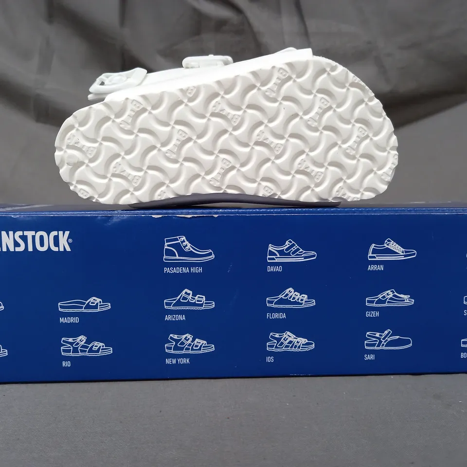 BOXED PAIR OF BIRKENSTOCK MILANO EVA KIDS OPEN TOE SANDALS IN WHITE UK SIZE 8