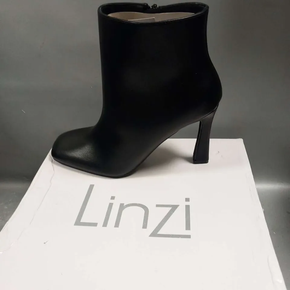 BOXED LINZI WINX BLACK SIZE 5