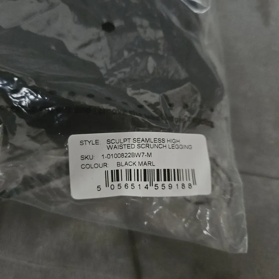 BAGGED TALA SCULPT SEAMLESS HIGH WAISTED SCRUNCH LEGGINGS IN BLACK - MEDIUM