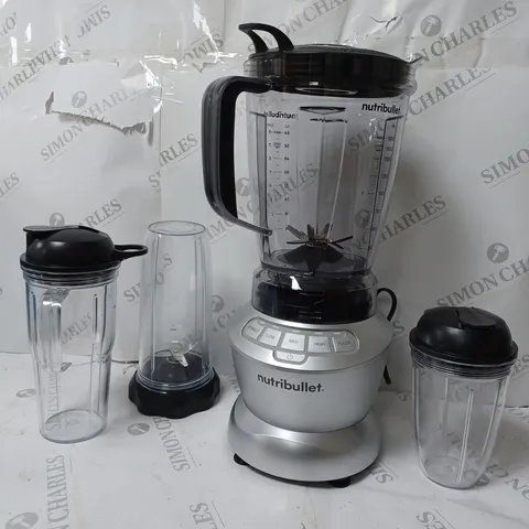 NUTRIBULLET BLENDER AND SMOOTHIE MAKER 