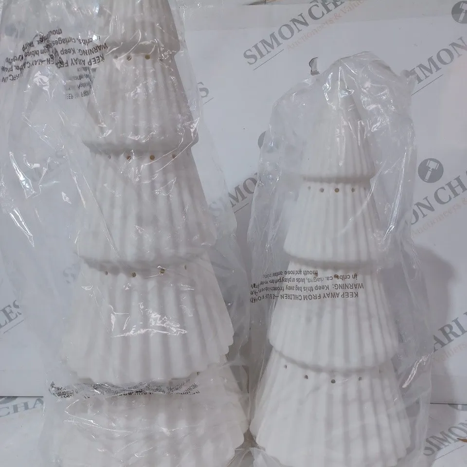 K BY KELLY HOPPEN SET OF 2 LARGE CERAMIC LIGHT UP ORNAMENTS