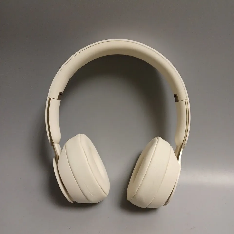 BEATS SOLO PRO WIRELESS OVER EAR HEADPHONES IN WHITE