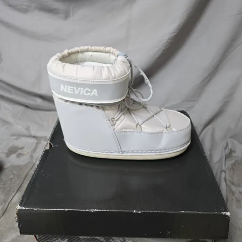 NEVICA SNOW BOOTS – WHITE/LIGHT GREY, VELCRO TOP STRAP, LACE-UP FRONT UK 5 - 6