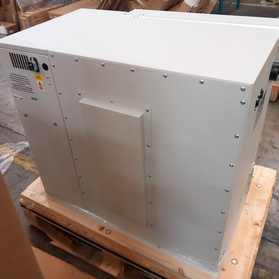 BRAND NEW EPPENDORF CRYO CUBE F101H ULT FREEZER S/N F101JO550693