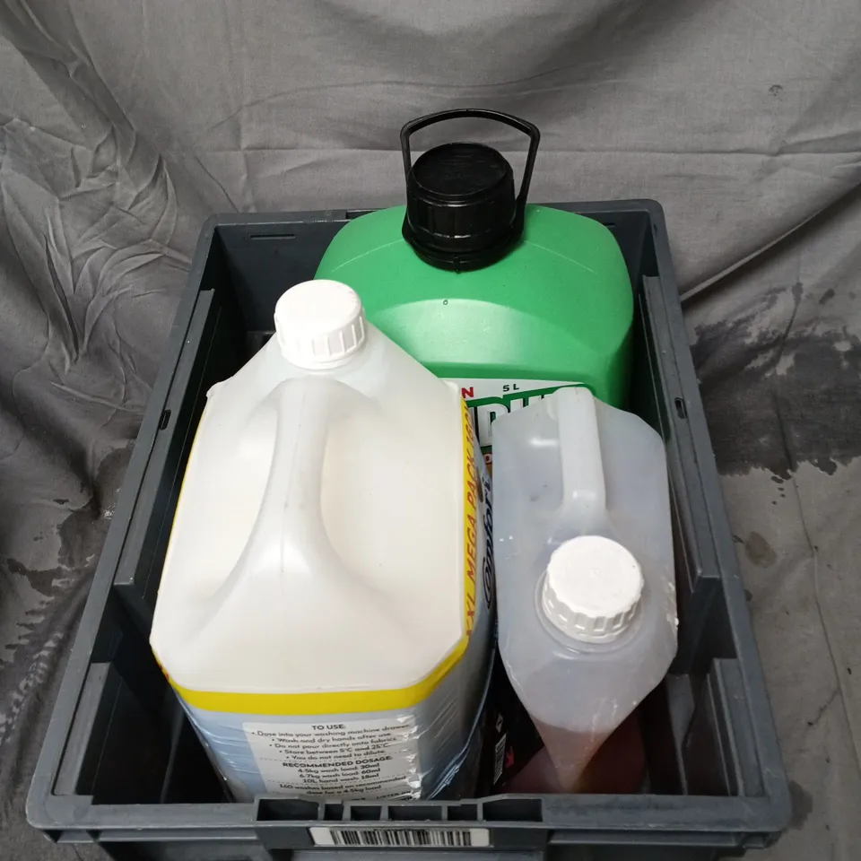 3 X HOUSEHOLD ITEMS INCLUDING ROUND UP TOTAL WEED KILLER 5L AND COMFORT PURE 160 WASHES