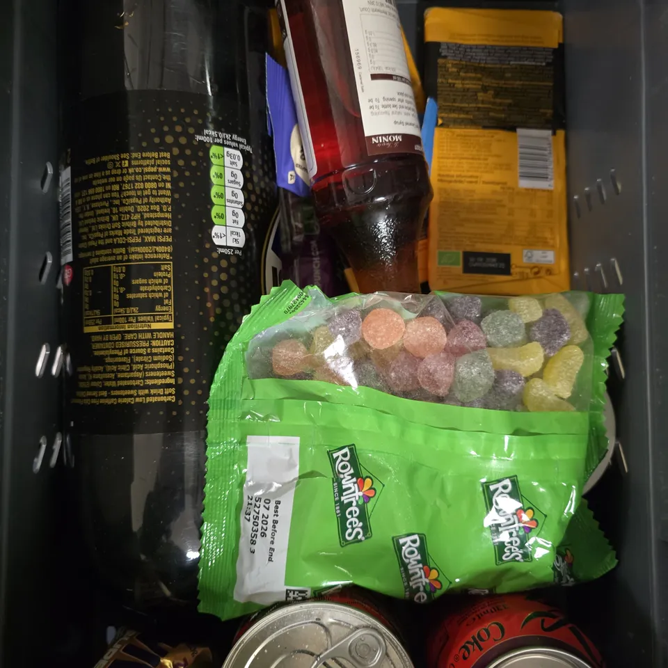 APPROXIMATELY 10 ASSORTED FOOD/DRINK PRODUCTS TO INCLUDE AGED GARLIC EXTRACT, CASHEWS, JUST BEE HONEY ETC 