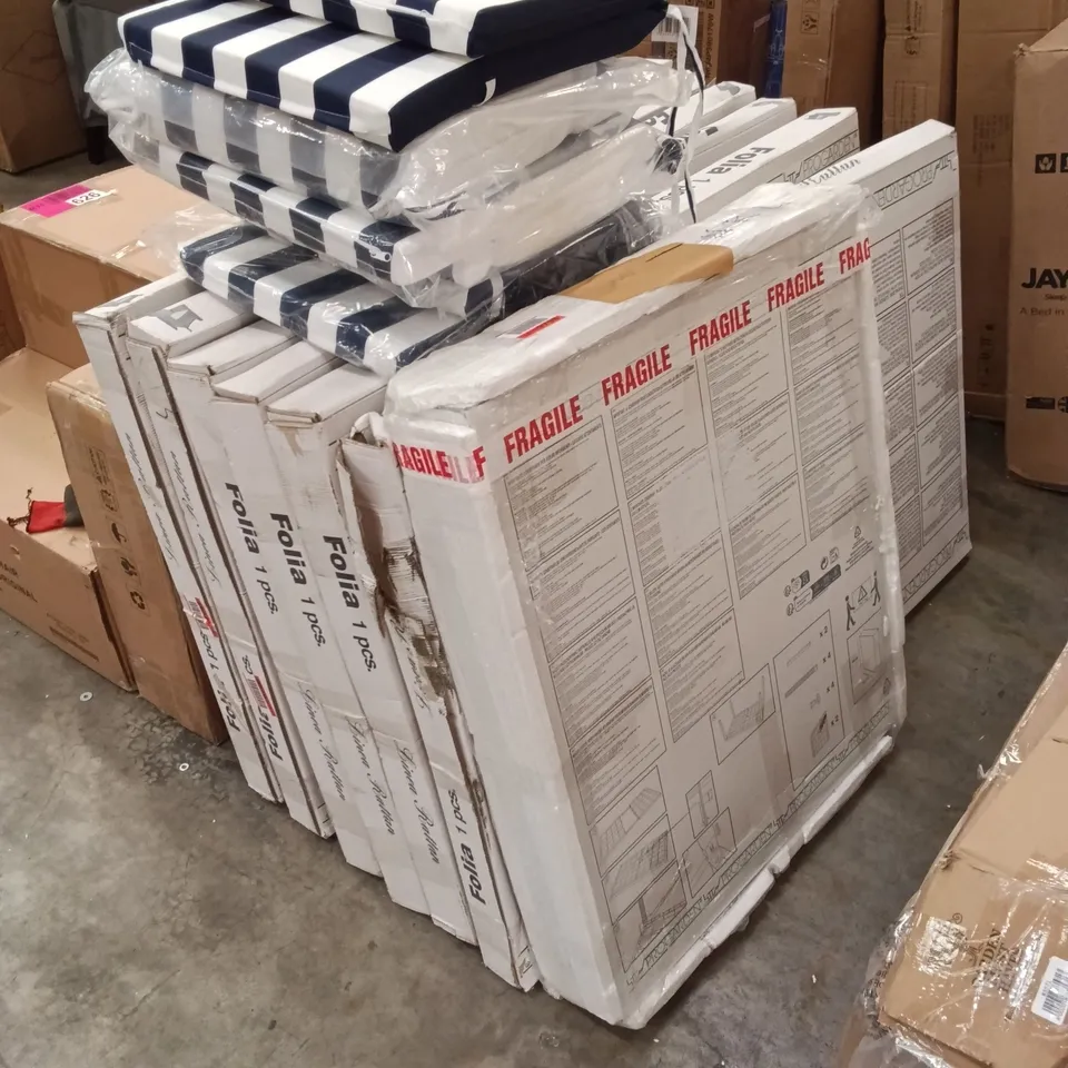 BOXED OUTDOOR PROGARDEN RATTAN DINING SET, INCLUDING 1 TABLE AND 6 CHAIRS (7 BOXES, 4 CUSHIONS)