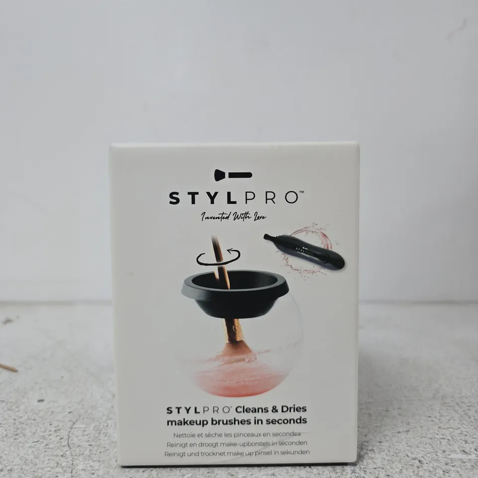 STYLPRO CLEANS & DRIES MAKEUP BRUSHES IN SECONDS – BOXED