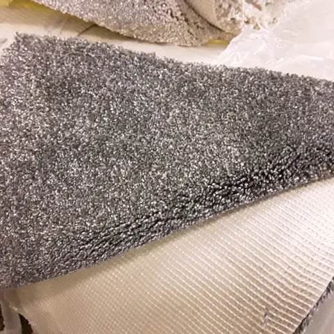 ROLL OF QUALITY CLASSIC CHARM ACTIONBAC 965 CARPET APPROXIMATELY 5Γ9.75M
