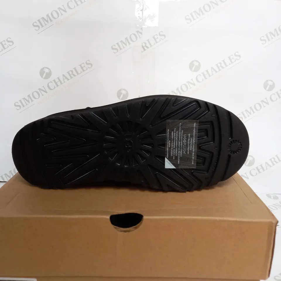 UGG W NEUMEL PLATFORM CHELSEA - UK 4 