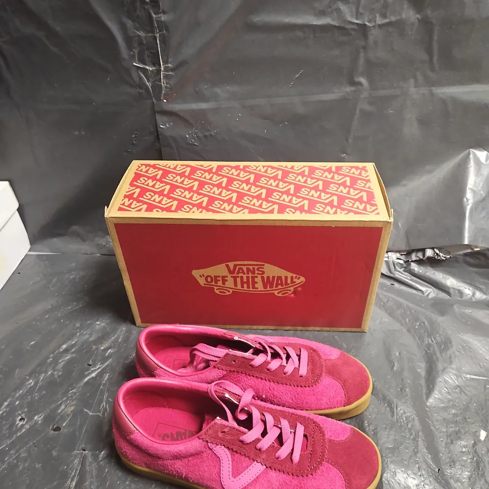 VANS SPORT LOW SNEAKERS – RASPBERRY ROSE, UK 6 (US MEN 7)