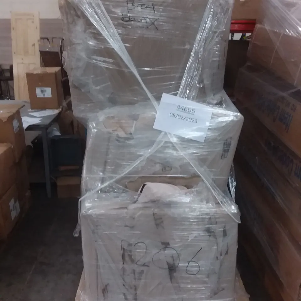 PALLET OF ASSORTED SOFA CHAIRS