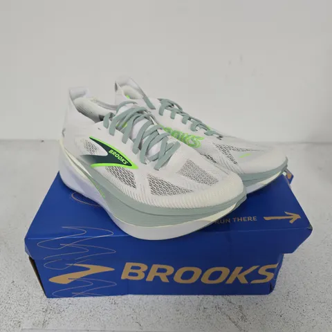 BROOKS HYPERION MAX 3 MEN'S RUNNING SHOES – UK 7