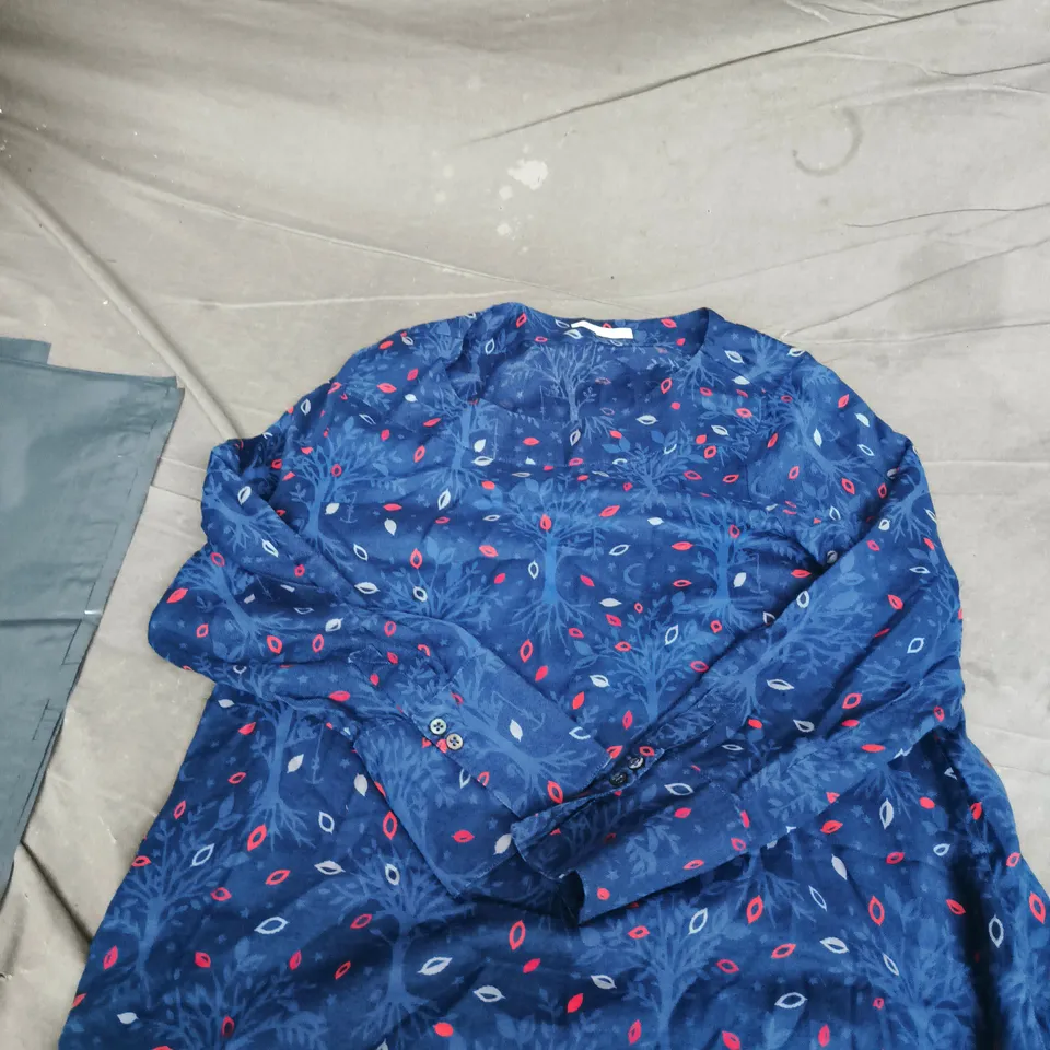 SEASALT CORNWALL WOMEN'S BLUE LEAF-PRINT TOP SIZE 16