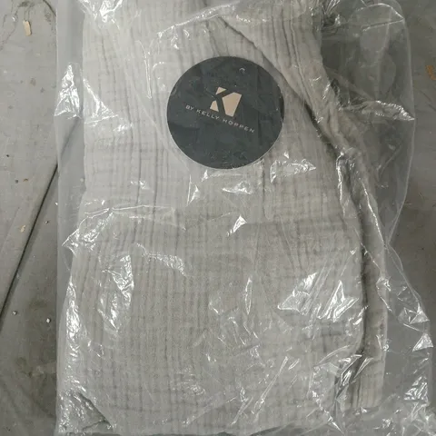 K by Kelly Hoppen 100% Cotton Throw – Grey