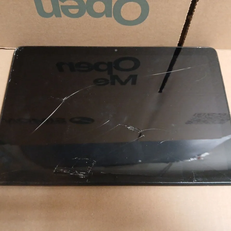 AMAZON FIRE HD 10 TABLET